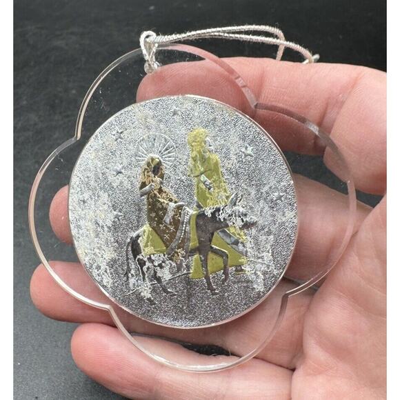 1985 Hallmark Owner Don and Adele Hall “Family Employee” Christmas Ornament -6D - Picture 2 of 6